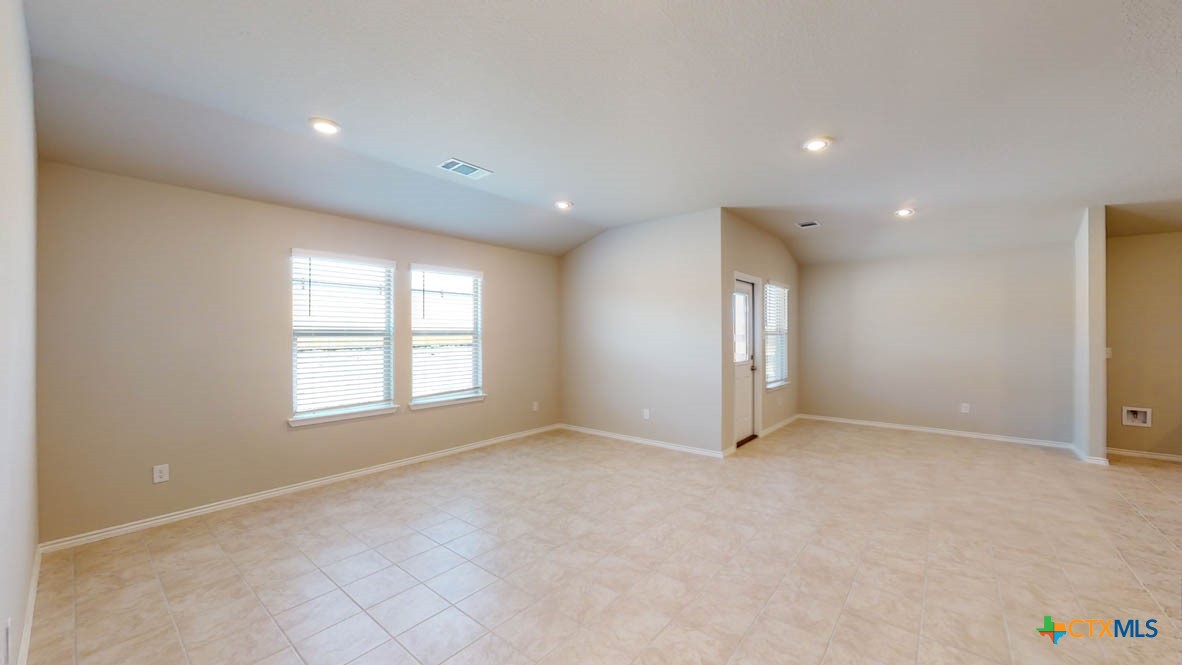 1419 Rolling Thunder Drive Property Photo 11