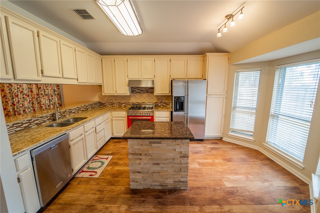 206 Ashland Creek Property Photo 14