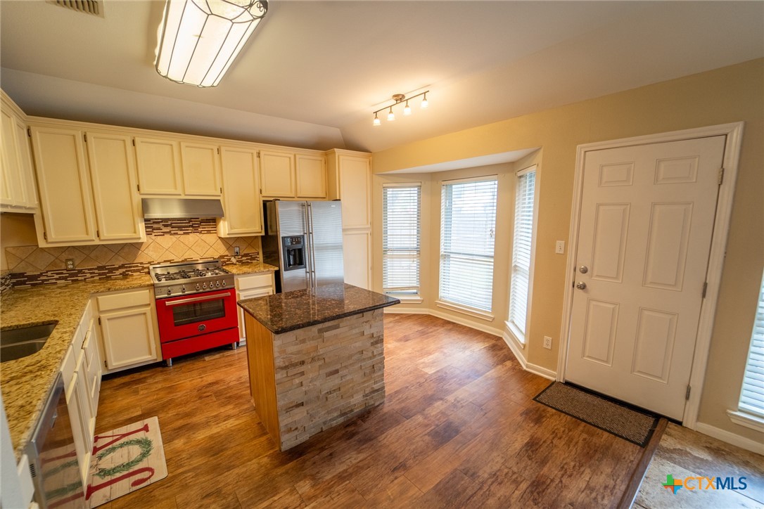 206 Ashland Creek Property Photo 15