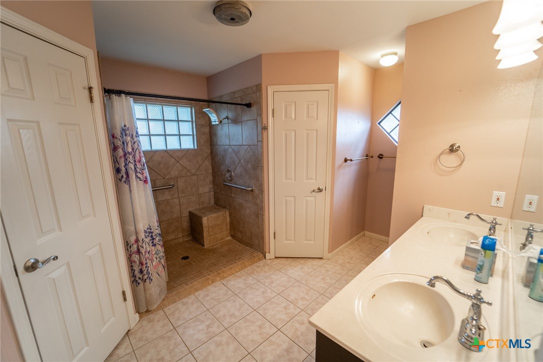 206 Ashland Creek Property Photo 22