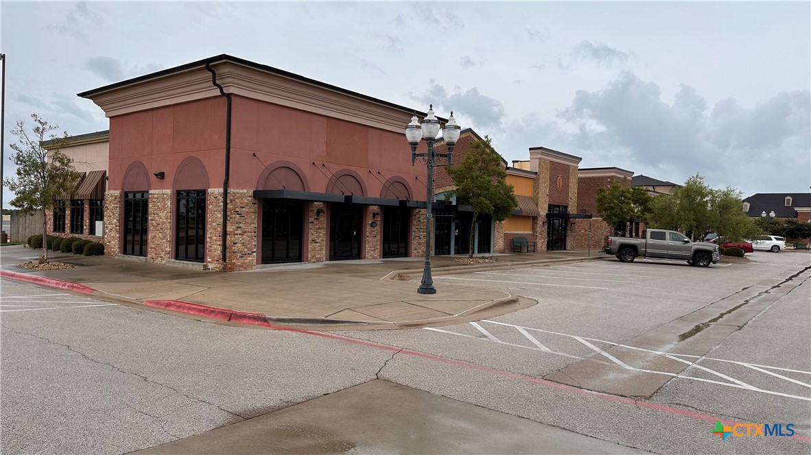 2904 E. Stan Schlueter Loop D401 Property Photo 3