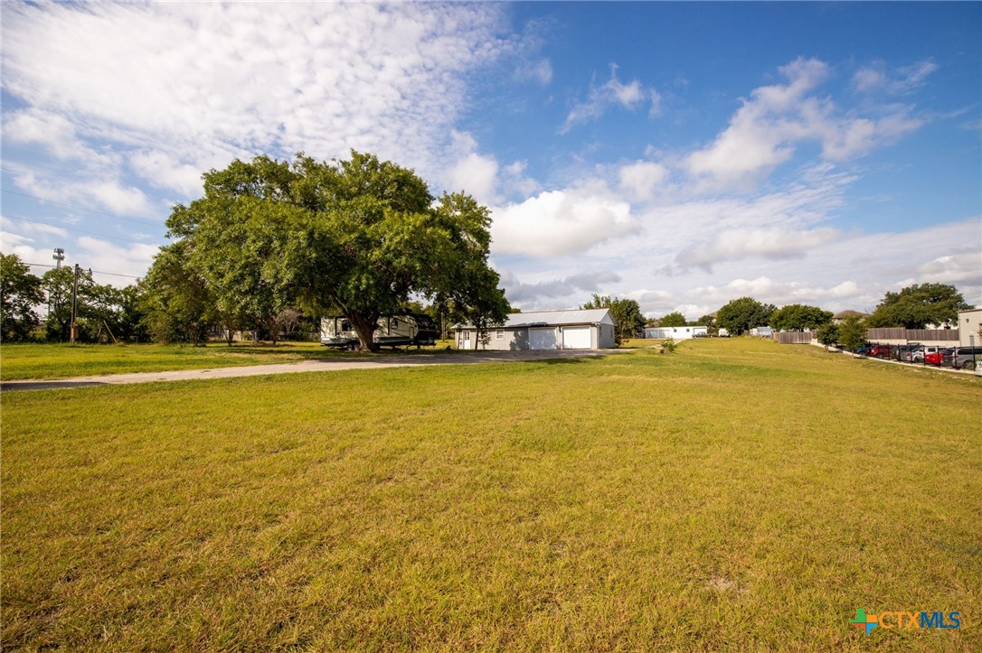 5654 Fm 1103 Property Photo 11