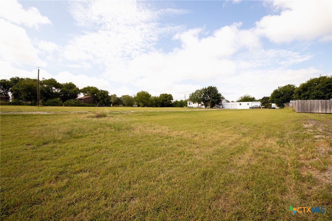 5654 Fm 1103 Property Photo 13