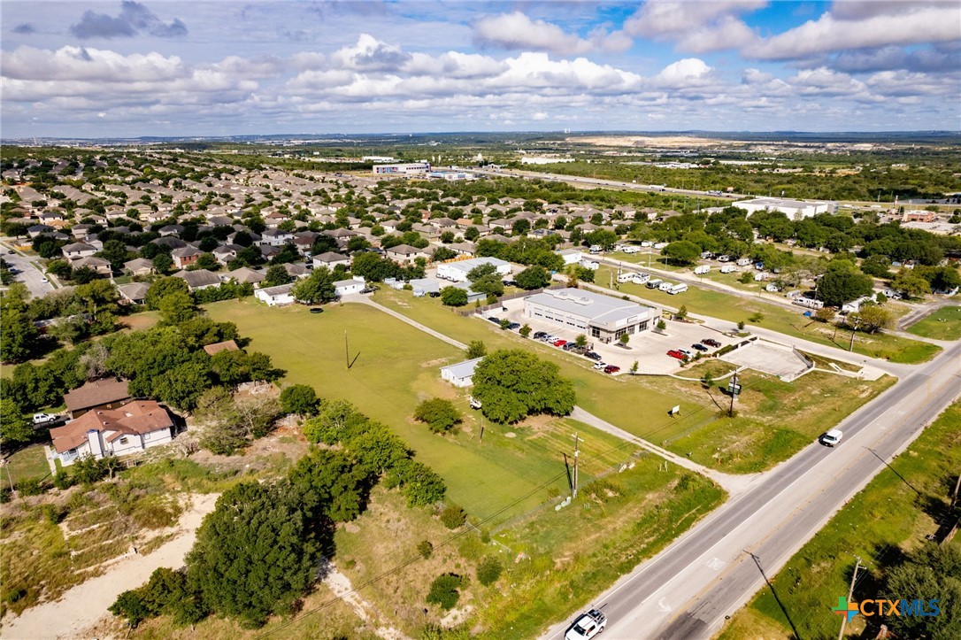 5654 & 5648 Fm 1103 Property Photo 2