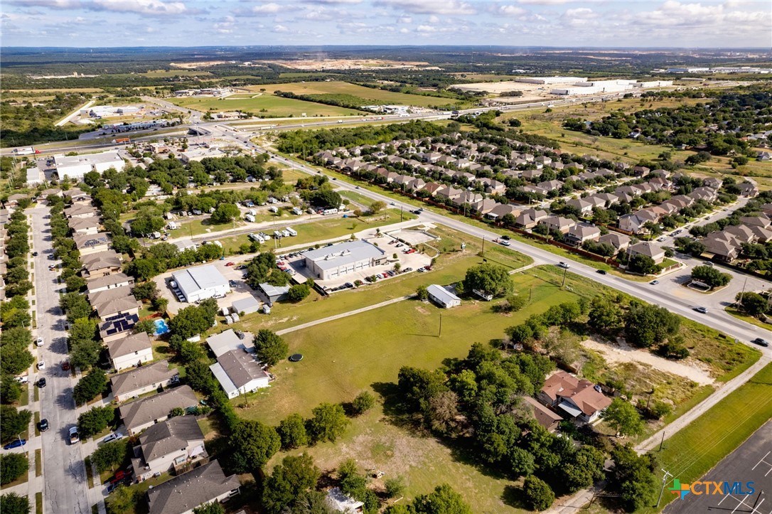 5654 & 5648 Fm 1103 Property Photo 4