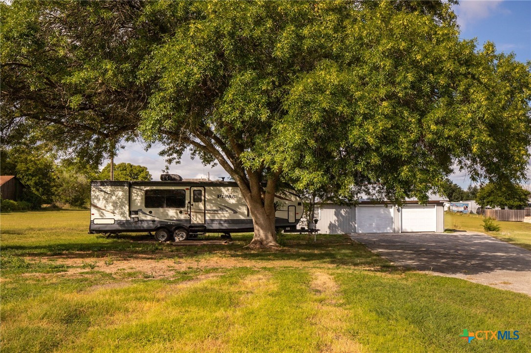 5654 & 5648 Fm 1103 Property Photo 13