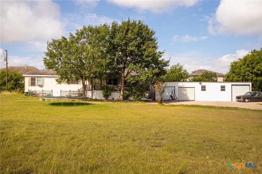5654 & 5648 Fm 1103 Property Photo 18