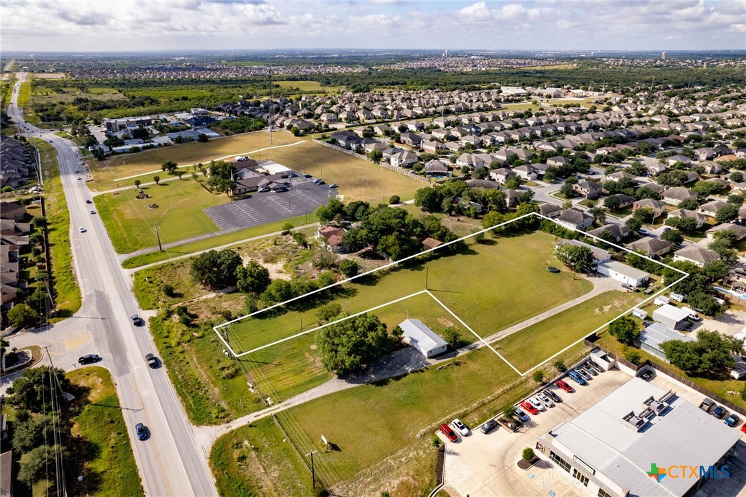 5654 & 5648 Fm 1103 Property Photo 32