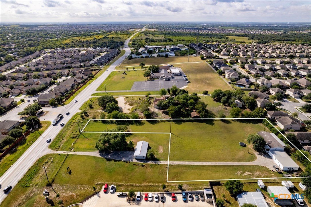 5654 & 5648 Fm 1103 Property Photo 35