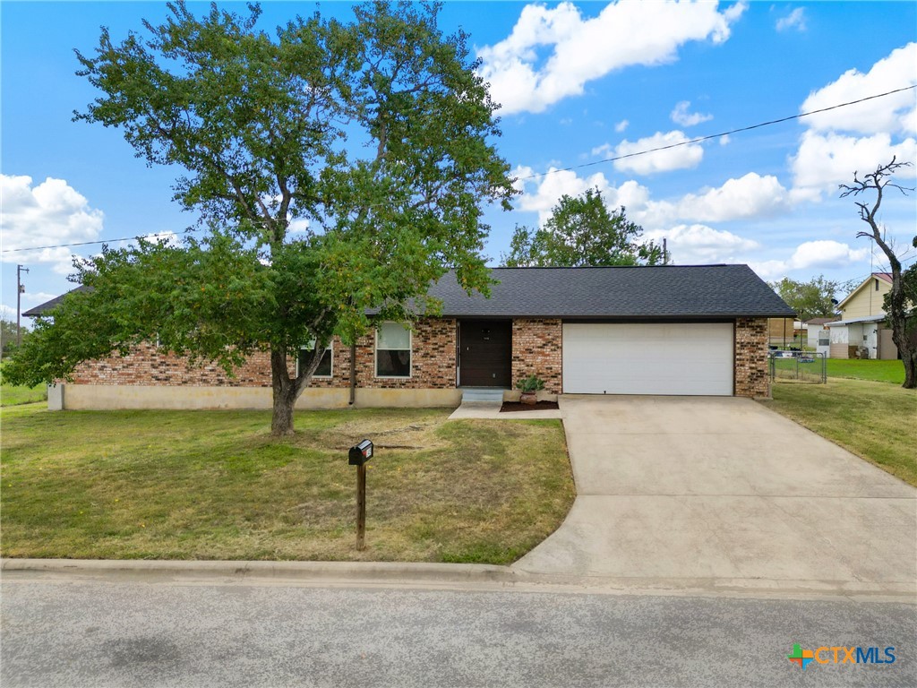 145 Lago Vista Property Photo 1