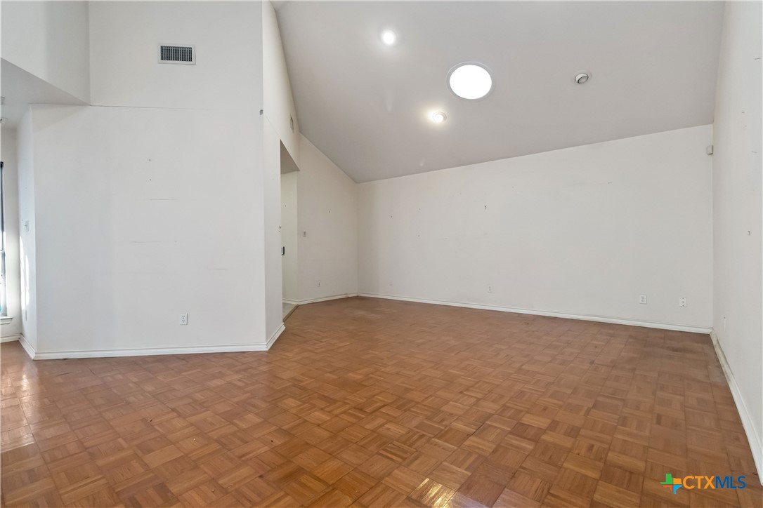 1610 Lancaster Street Property Photo 6