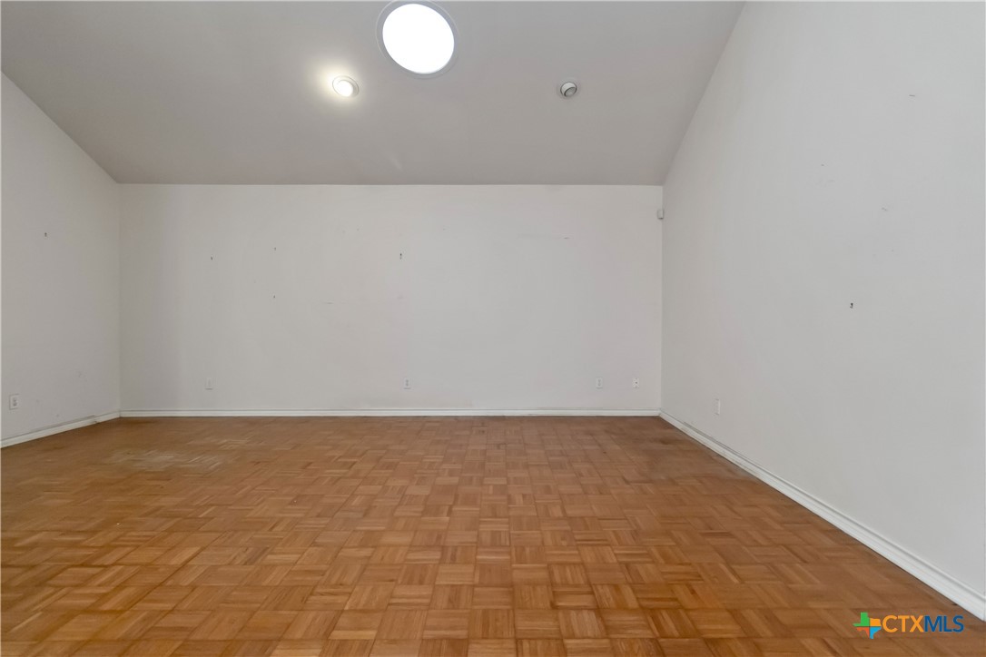 1610 Lancaster Street Property Photo 17