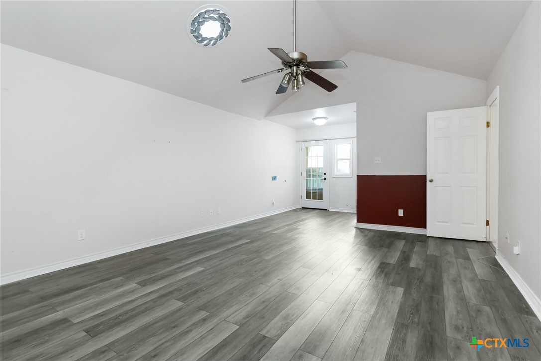 1610 Lancaster Street Property Photo 27
