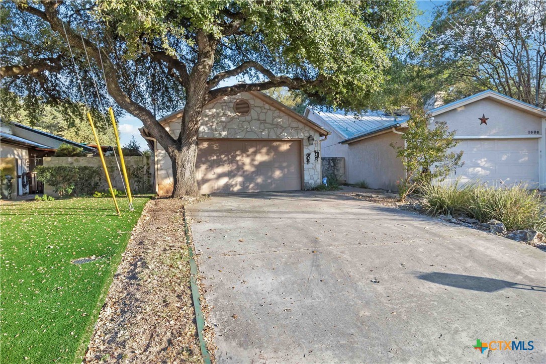 1610 Lancaster Street Property Photo 45
