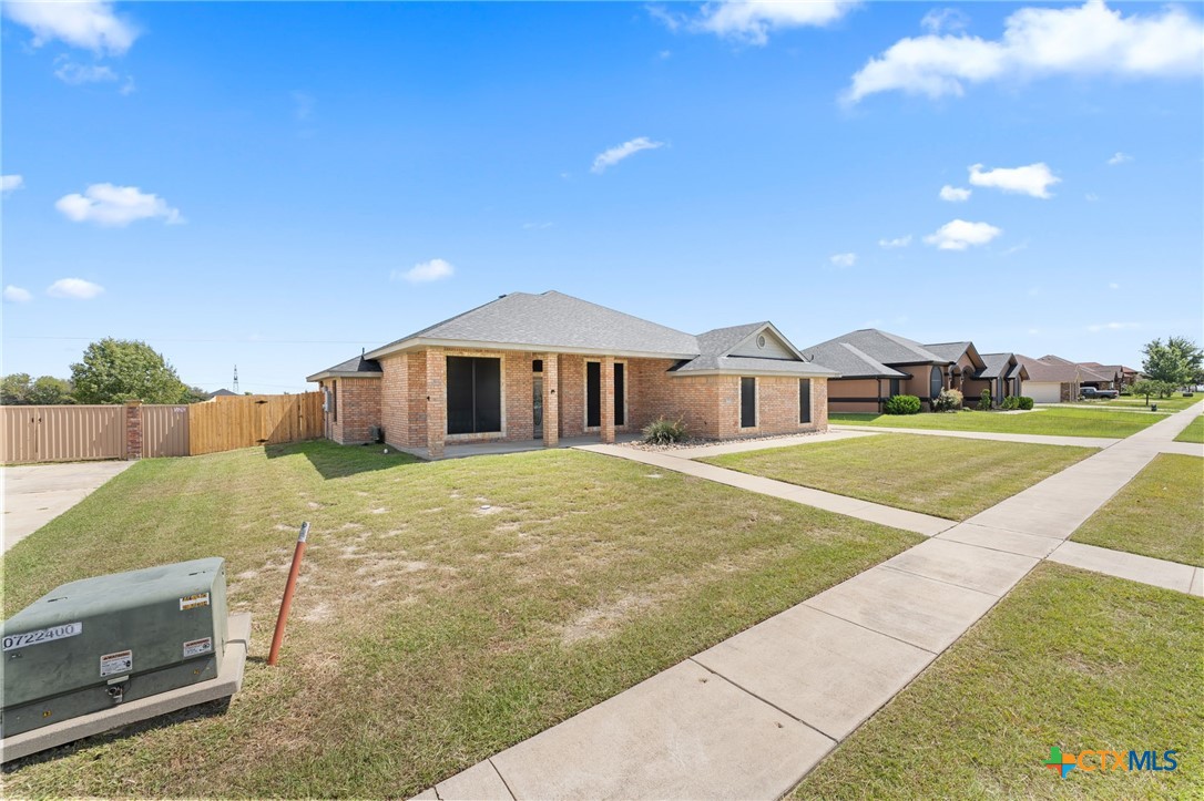 2222 Sparrow Road Property Photo 3
