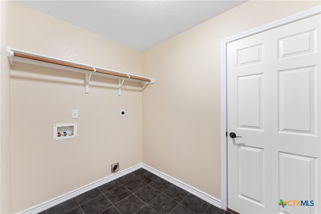 2222 Sparrow Road Property Photo 14