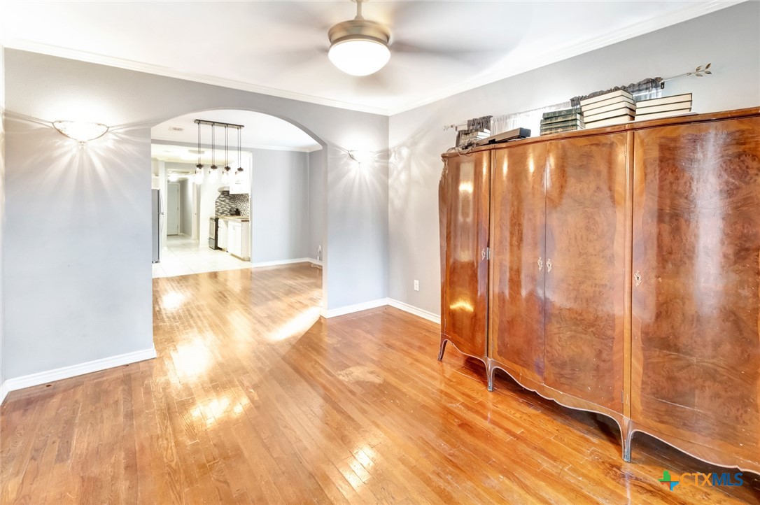 1303 E North Street Property Photo 6