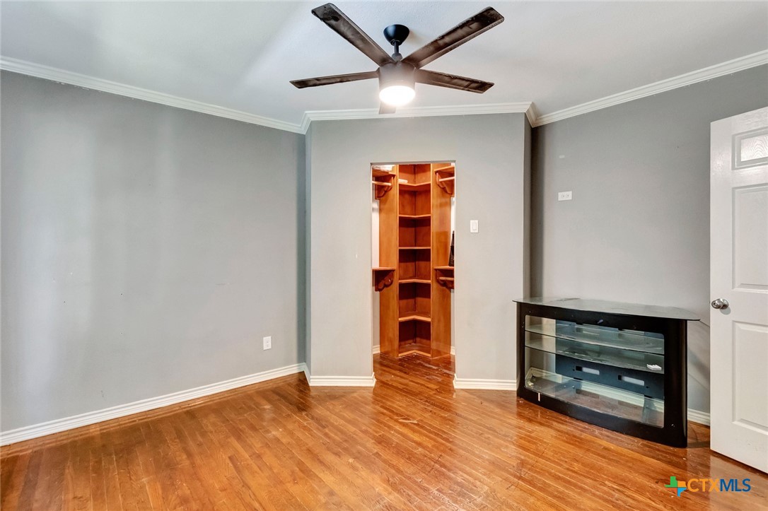 1303 E North Street Property Photo 22