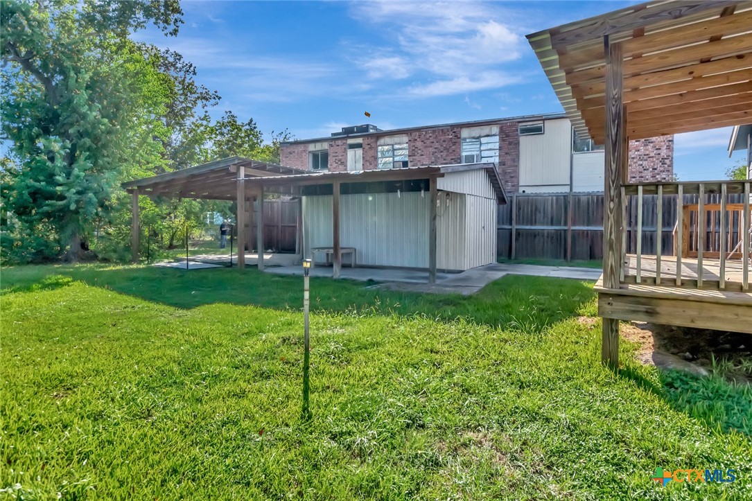1303 E North Street Property Photo 30