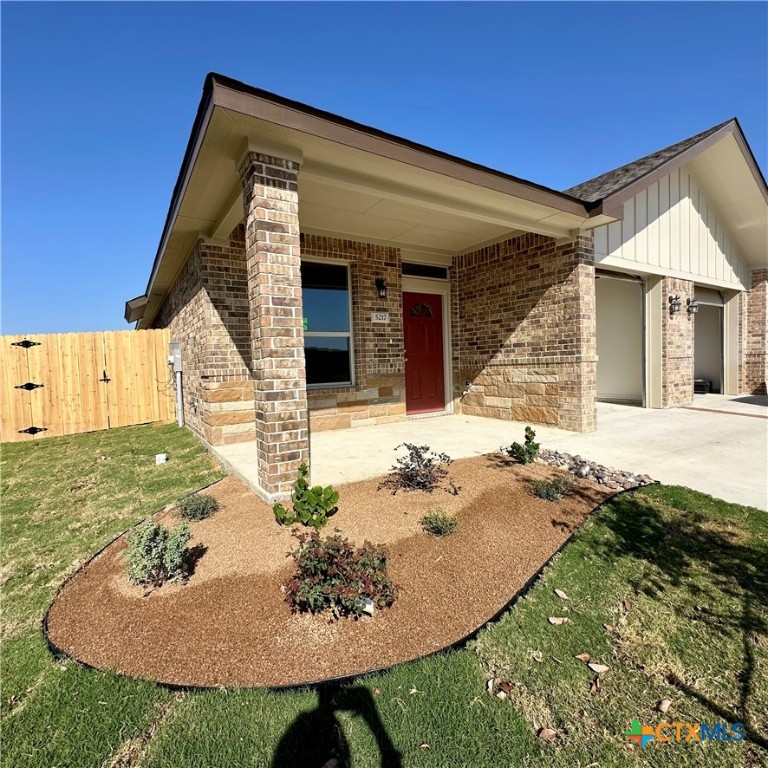5217 White Rose Drive Property Photo 1