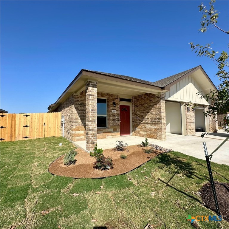 5217 White Rose Drive Property Photo 3