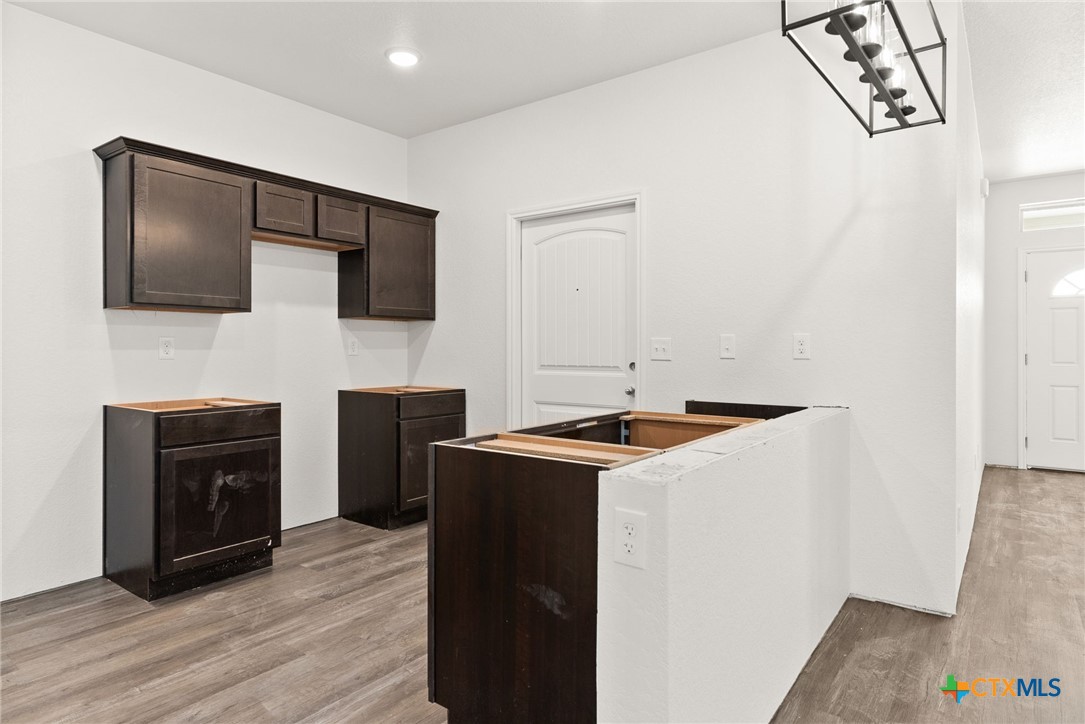 5217 White Rose Drive Property Photo 4