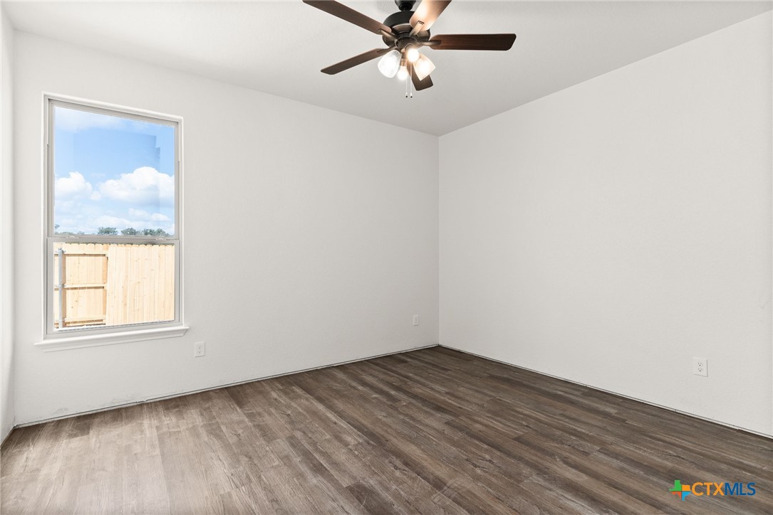 5217 White Rose Drive Property Photo 9