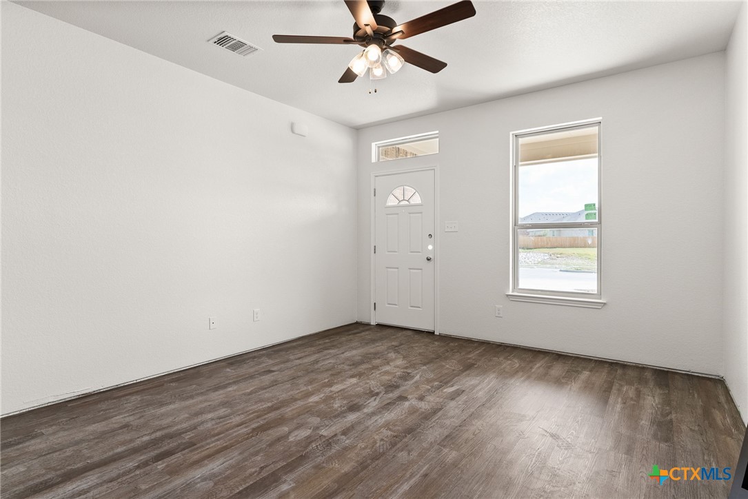 5217 White Rose Drive Property Photo 12