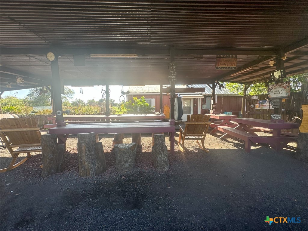 9913 Us Hwy 59n Property Photo 7
