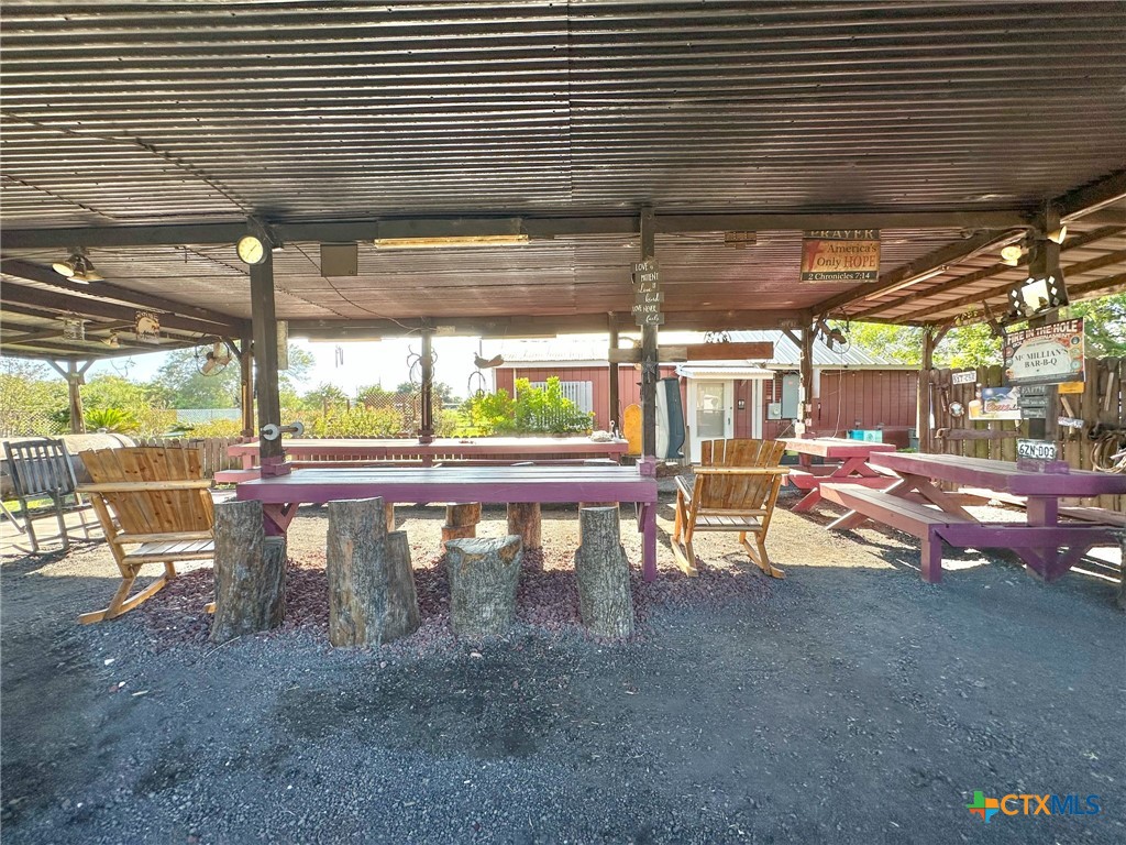 9913 Us Hwy 59n Property Photo 8