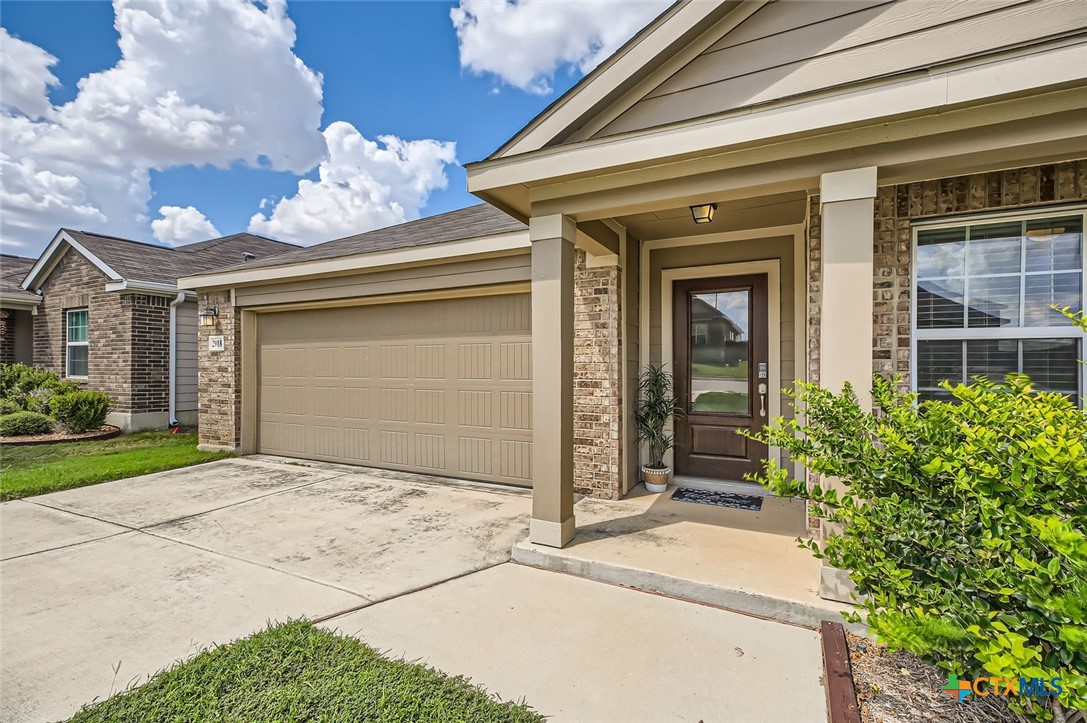 2918 Daisy Meadow Property Photo 4
