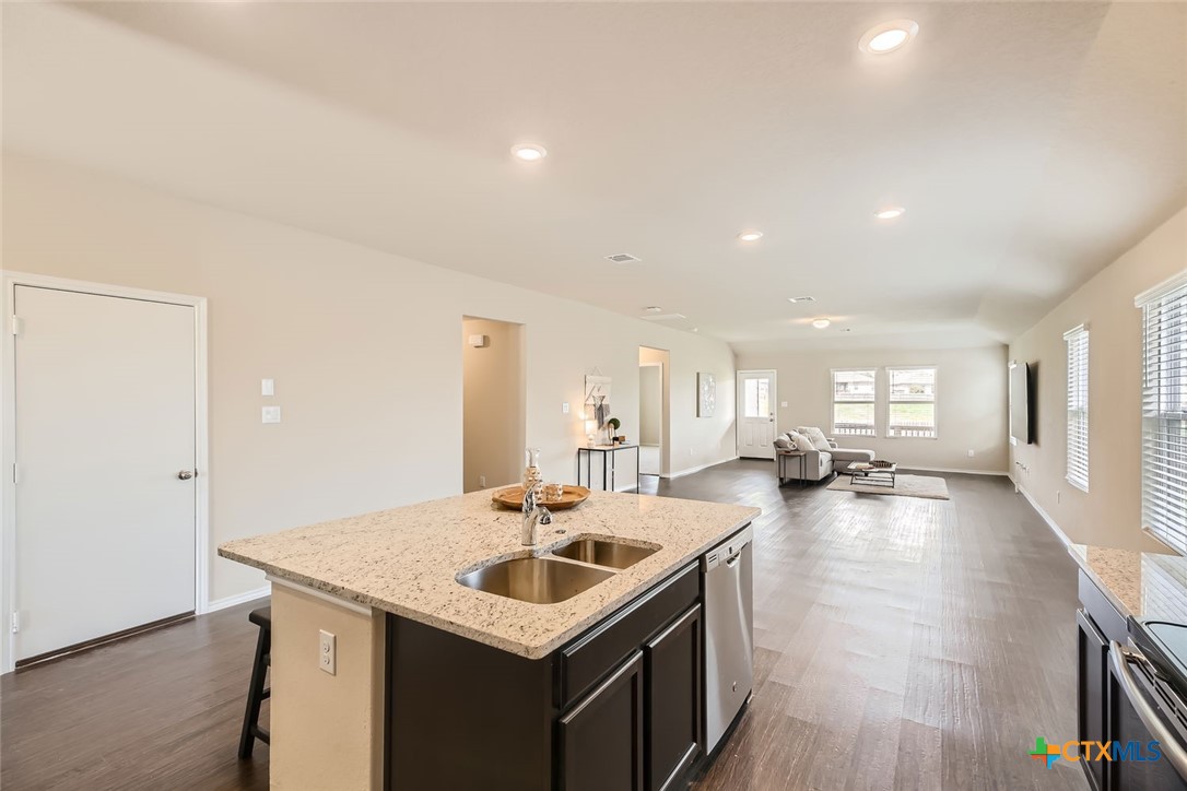 2918 Daisy Meadow Property Photo 13