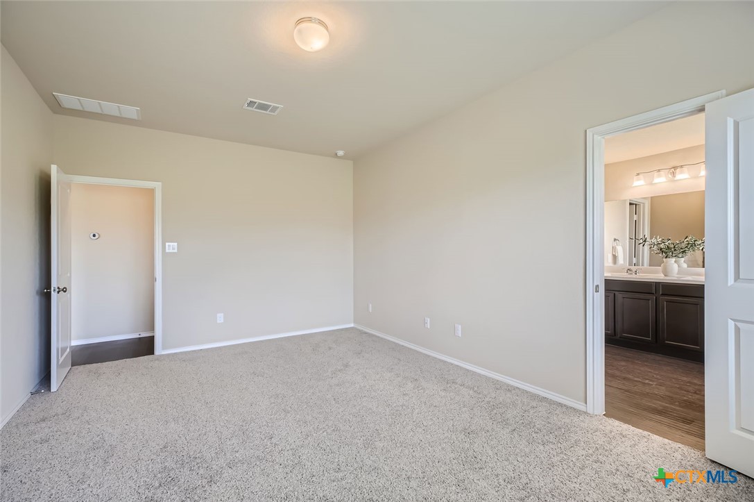 2918 Daisy Meadow Property Photo 17