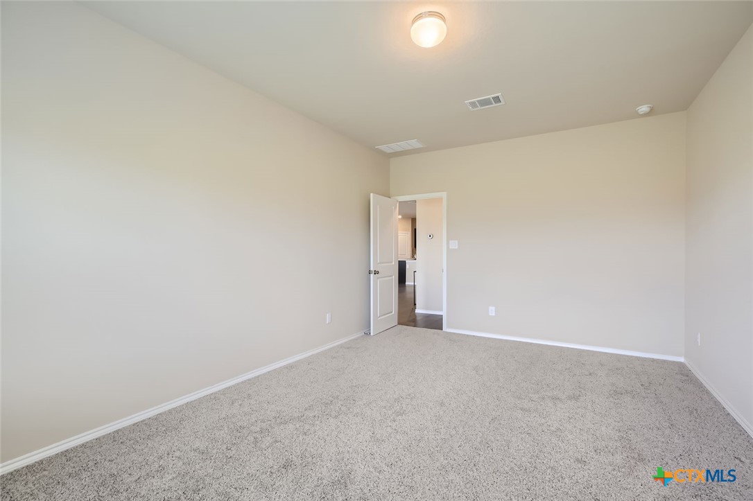 2918 Daisy Meadow Property Photo 18