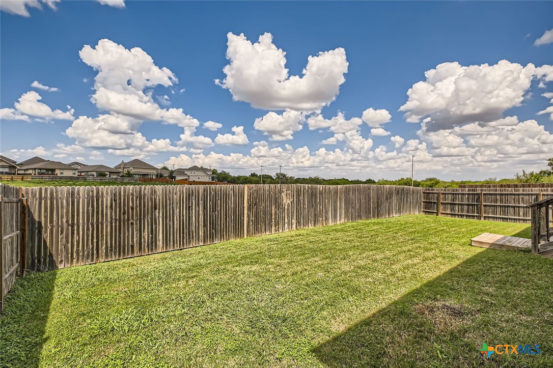2918 Daisy Meadow Property Photo 25