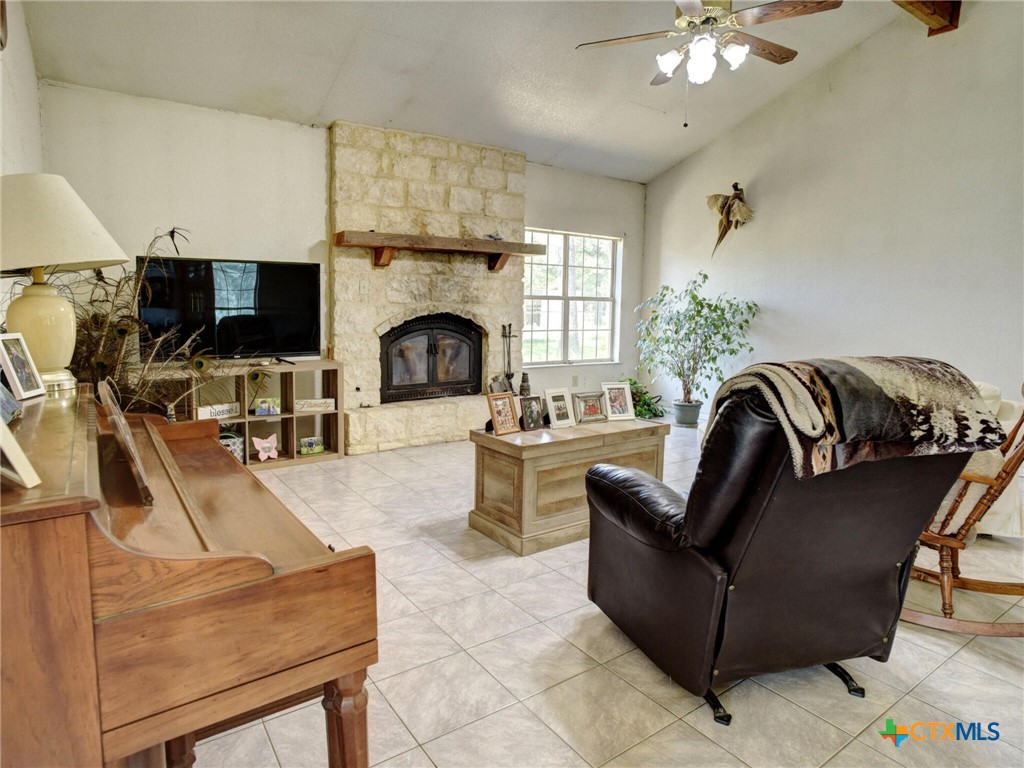 294 Lois Lane Property Photo 17