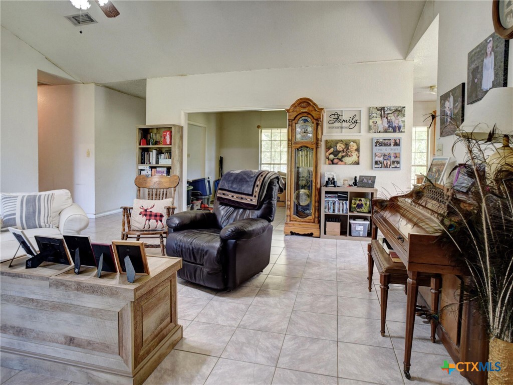 294 Lois Lane Property Photo 18