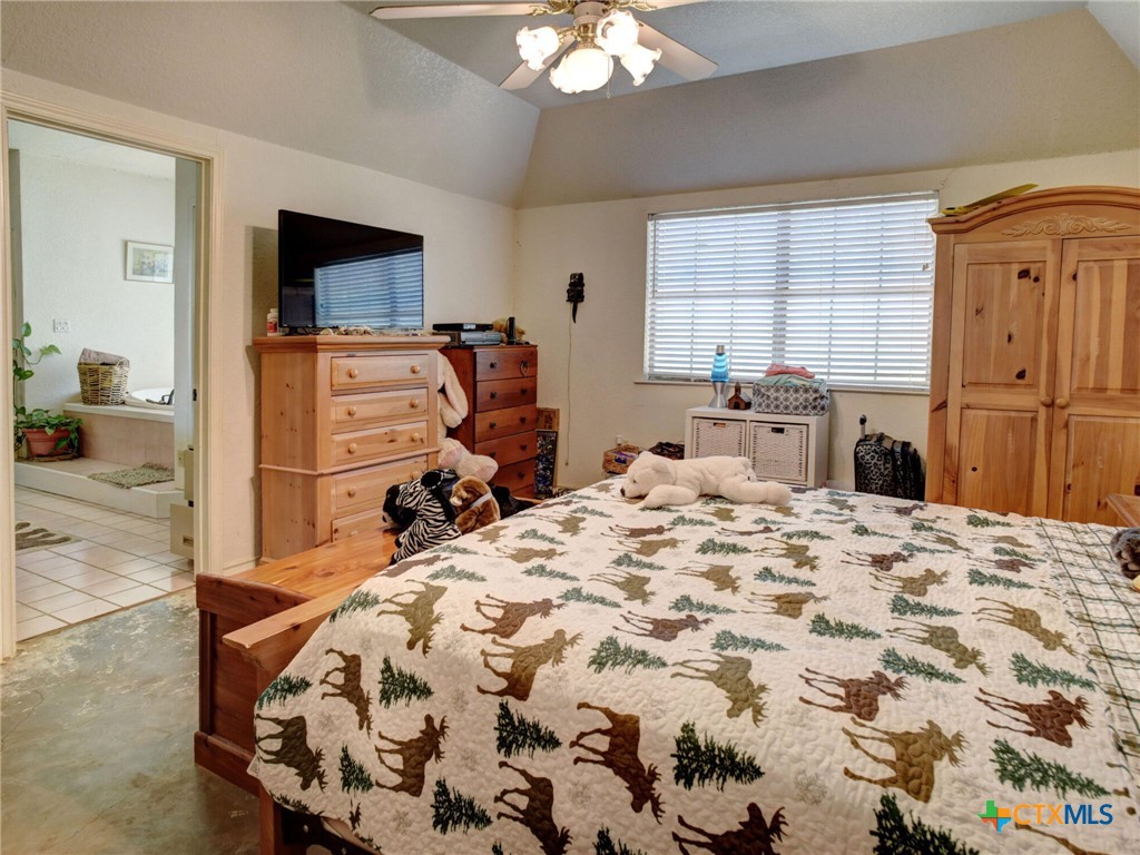 294 Lois Lane Property Photo 26