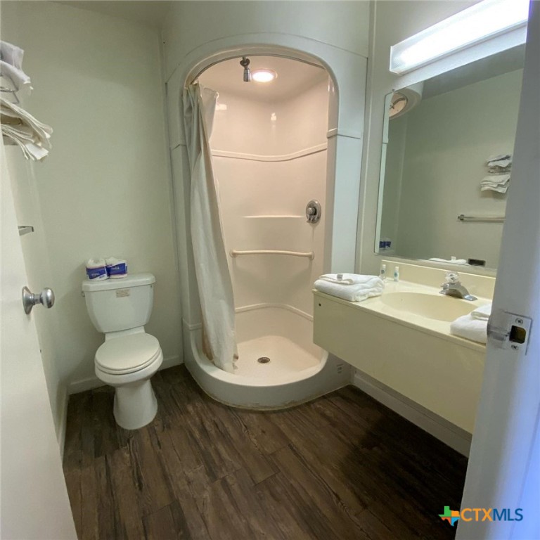 510 Georgia Avenue Property Photo 7