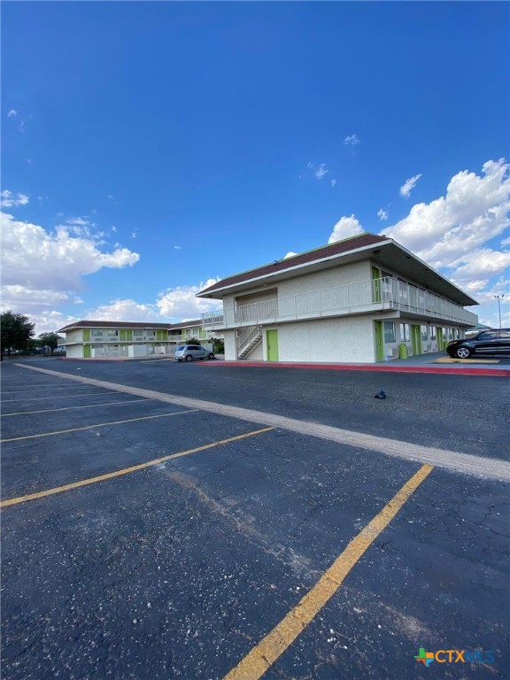 510 Georgia Avenue Property Photo 8