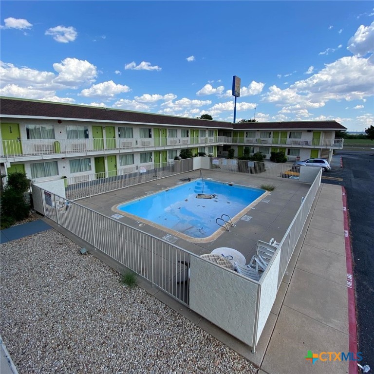 510 Georgia Avenue Property Photo 13