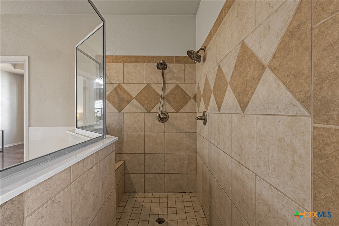 4012 Creekview Trail Property Photo 16