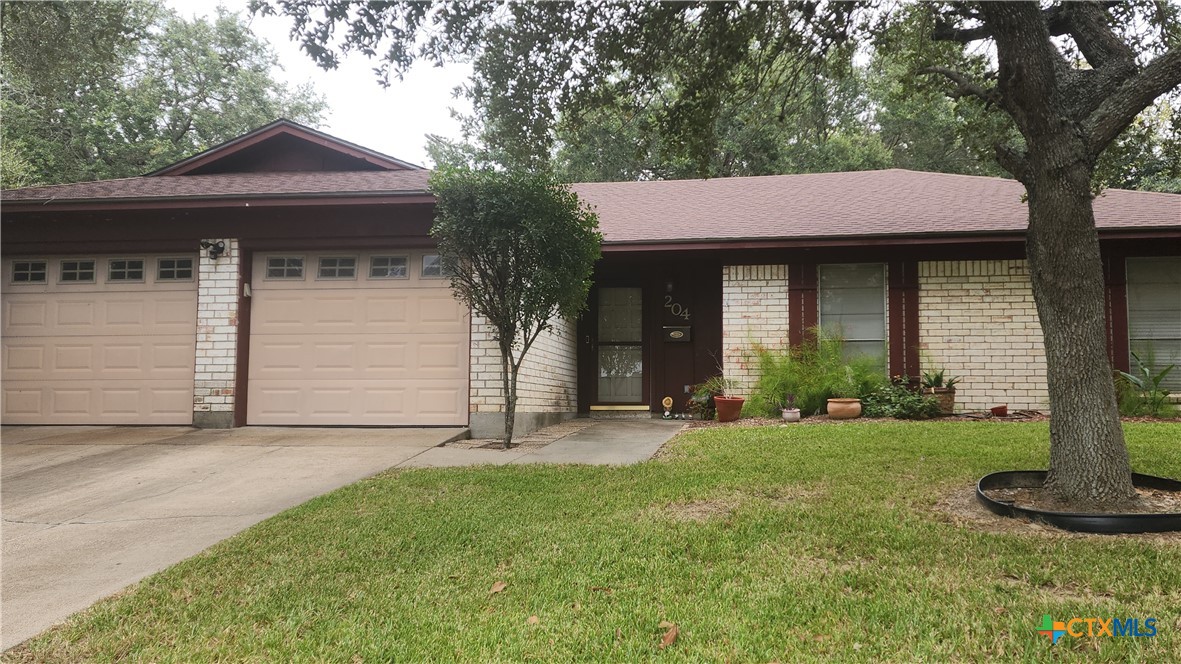 204 Cherokee Lane Property Photo 1