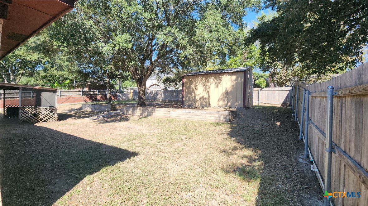 204 Cherokee Lane Property Photo 12