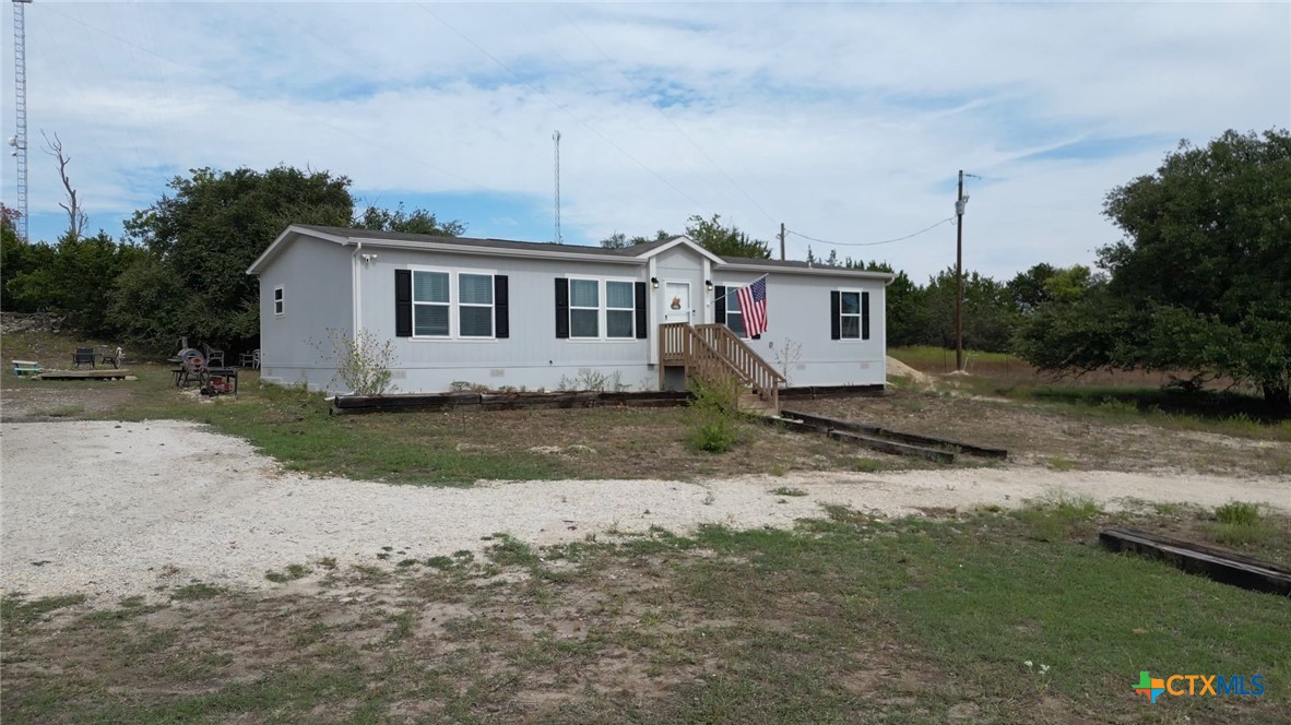 4220 S Ranch Road 1623 Property Photo 3