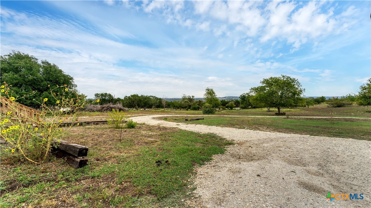 4220 S Ranch Road 1623 Property Photo 31