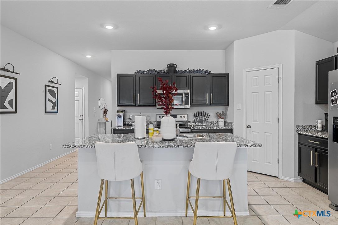 9705 Kensley Rose Drive Property Photo 7