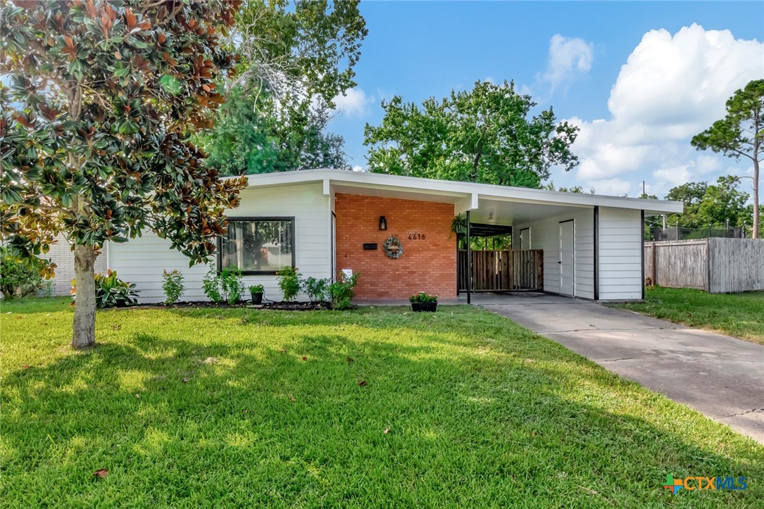 4616 Begonia Street Property Photo 1