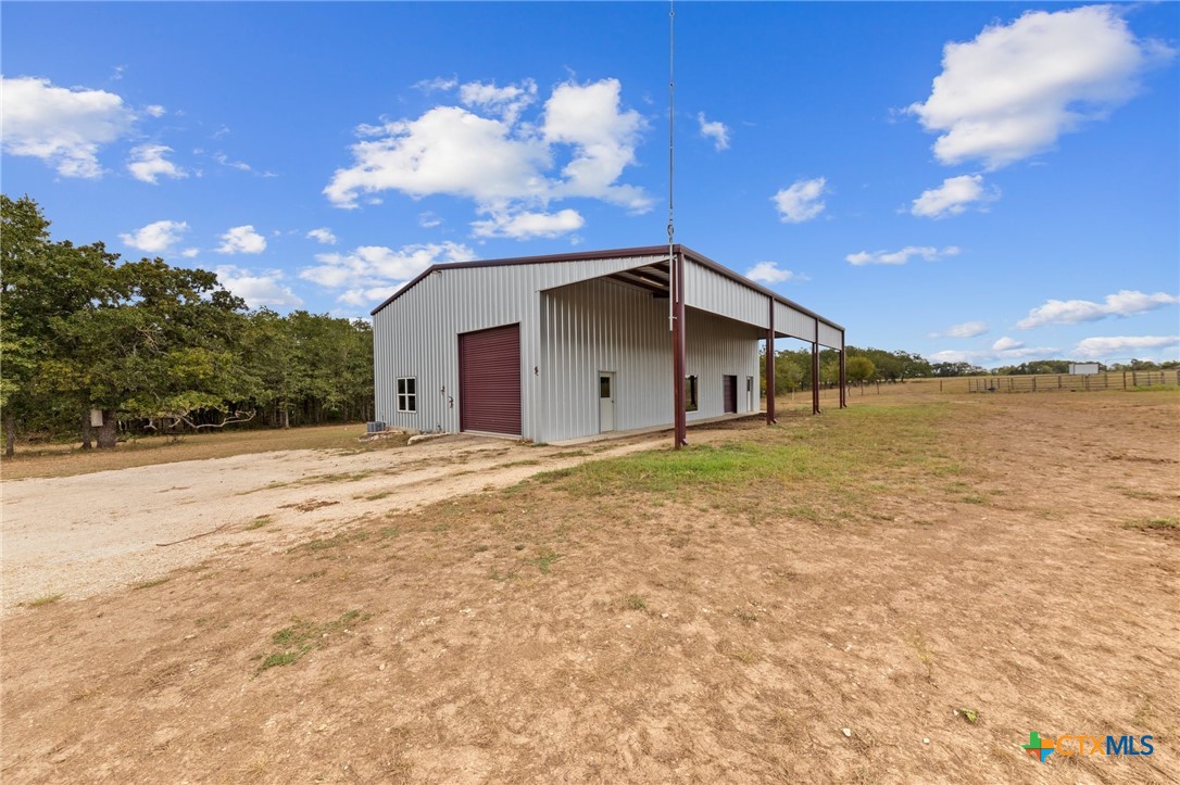 20801 Post Oak Road Property Photo 3
