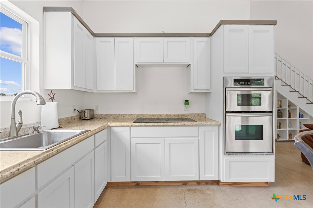 20801 Post Oak Road Property Photo 14